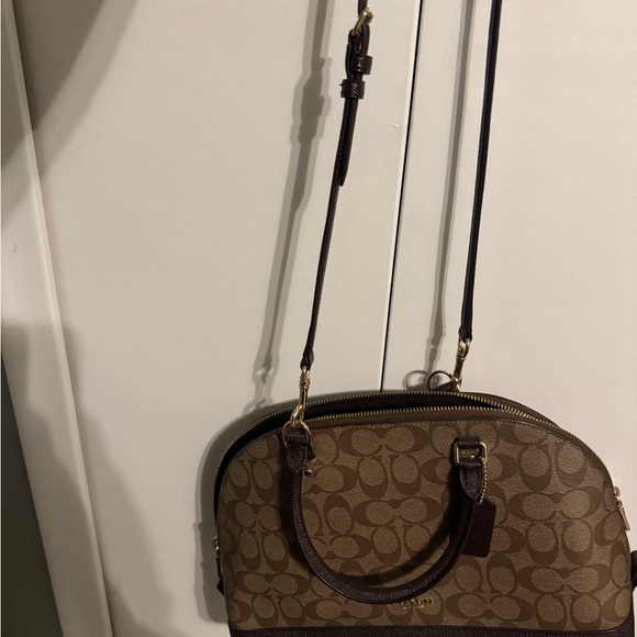 Coach leather handbag in brown with burgundy - Picture 3 of 4